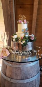 cake table with decor